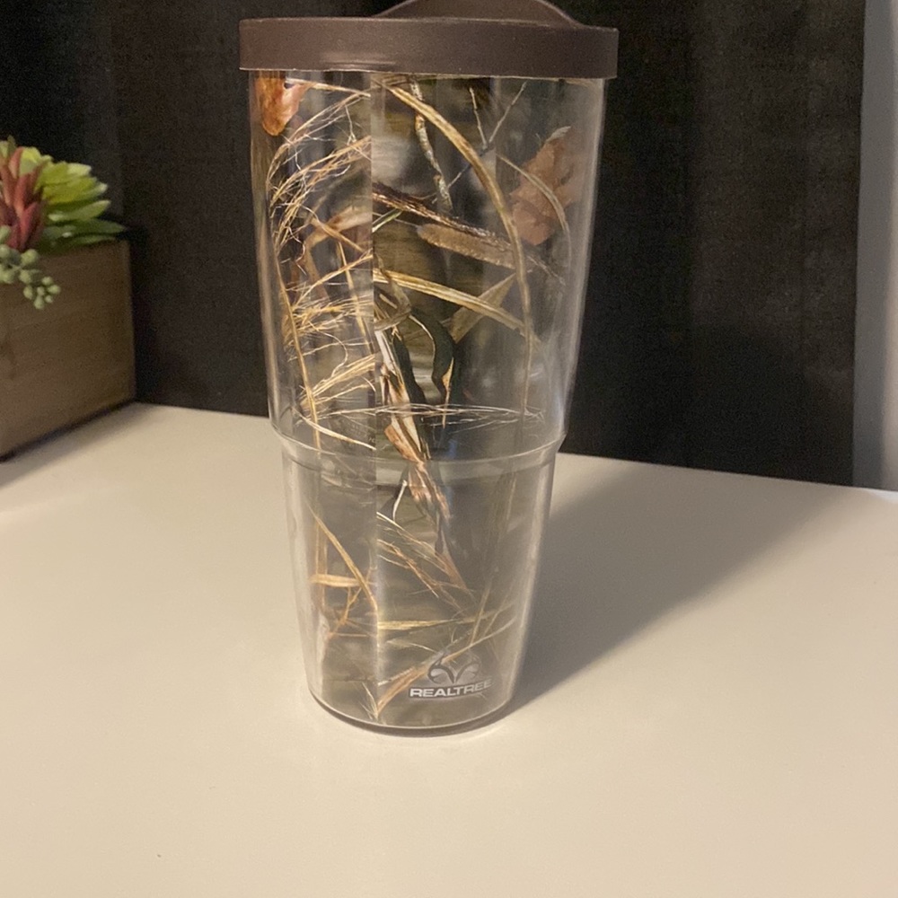 Tervis Insulated Tumbler - Picture 2 of 4